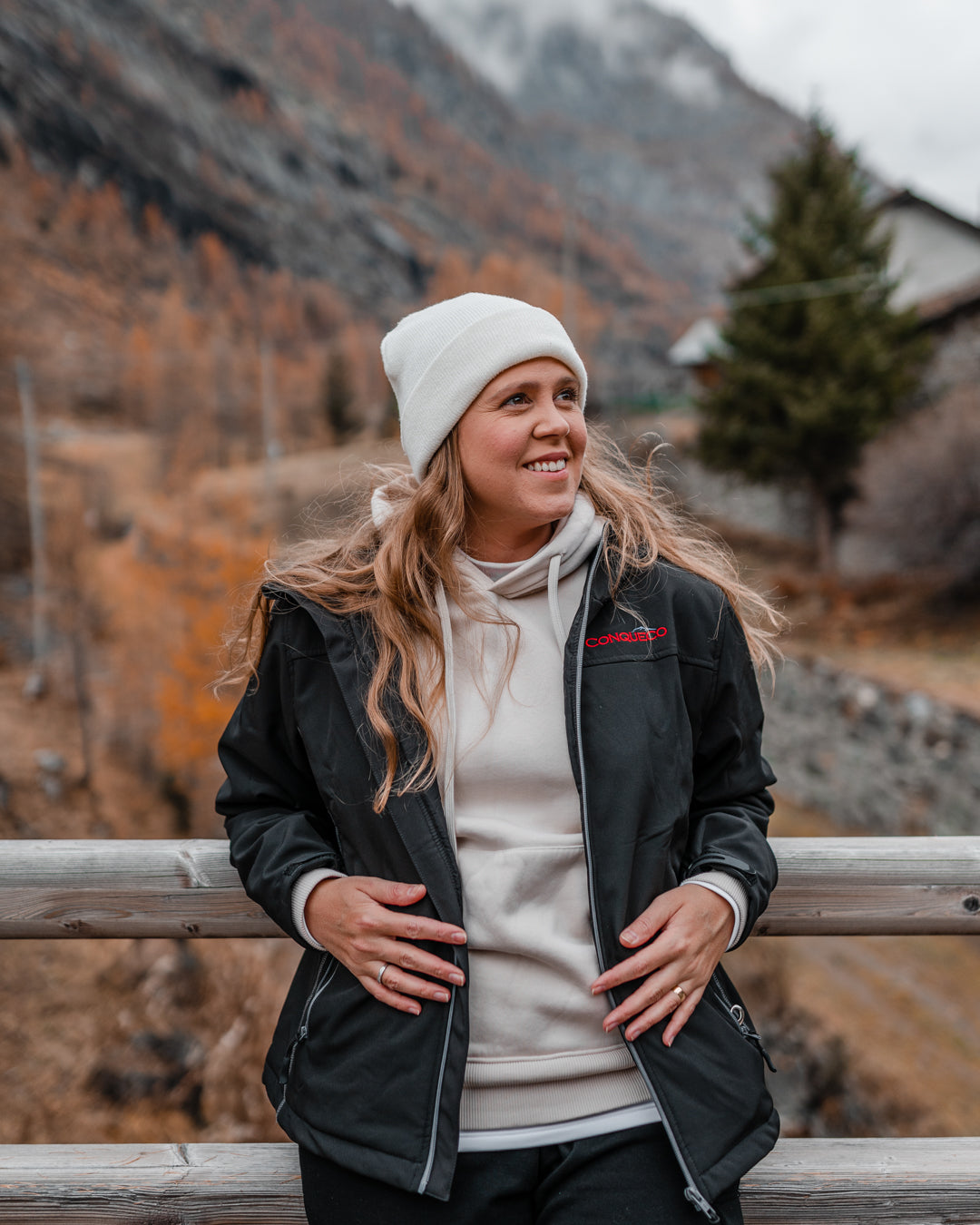 Conqueco heated jacket for men and women